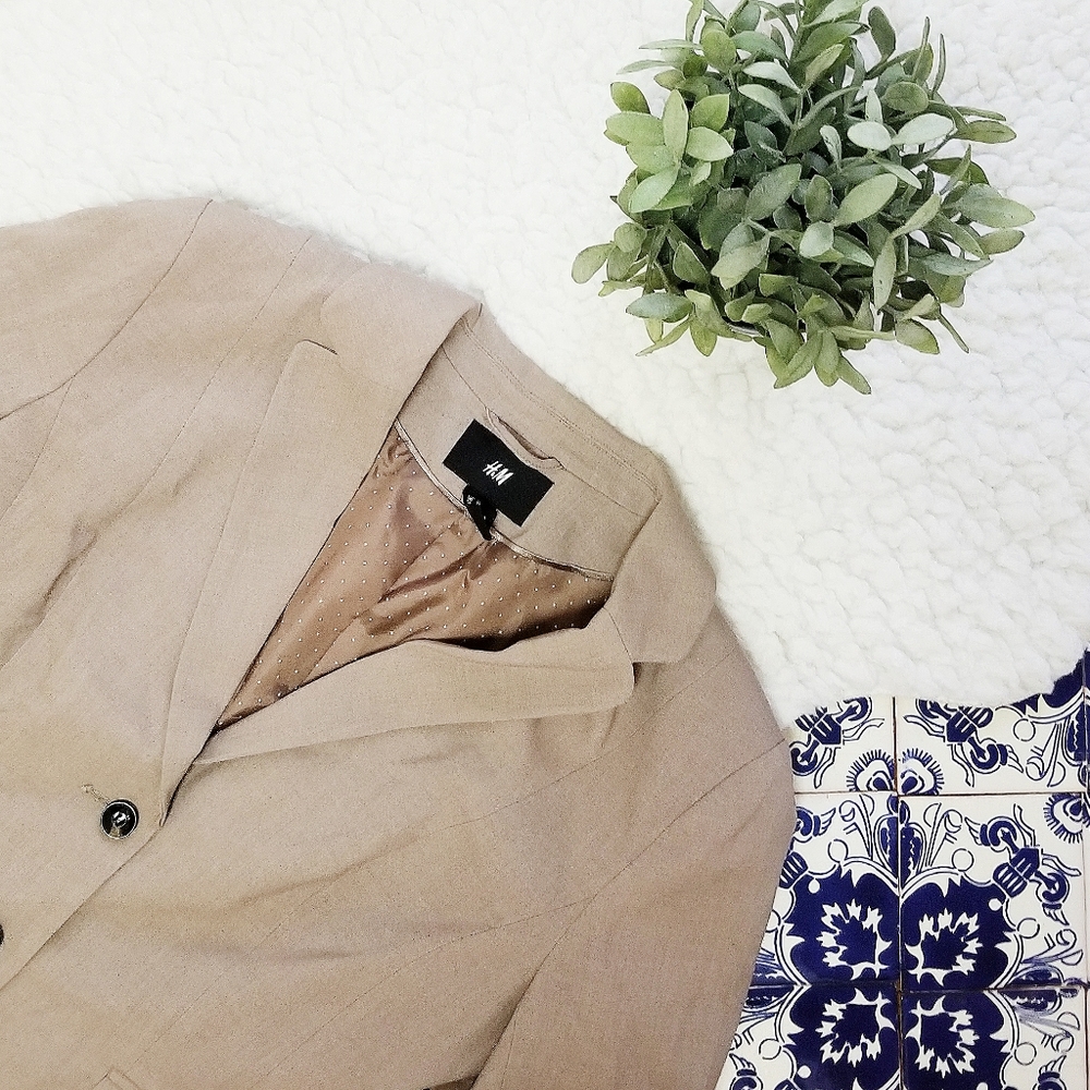 H&M beige blazer
